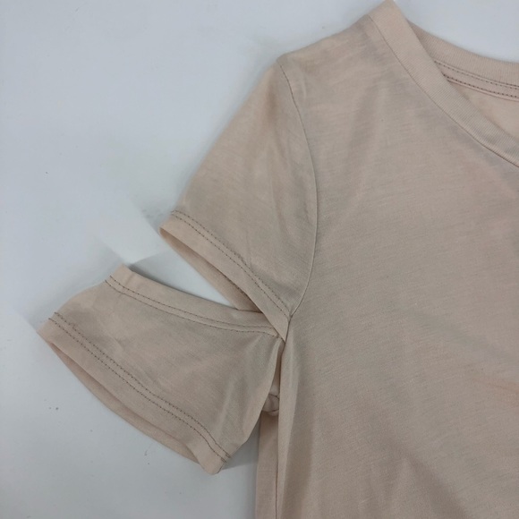 NWT Lazy Sunday V-Neck Criss Cross Back Tee - Picture 4 of 7